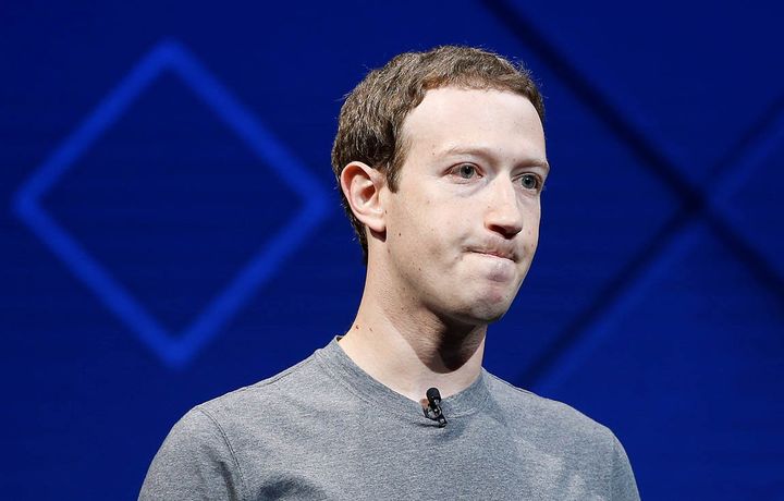 «Facebook» асосчиси бир кунда 6 миллиард доллардан айрилди