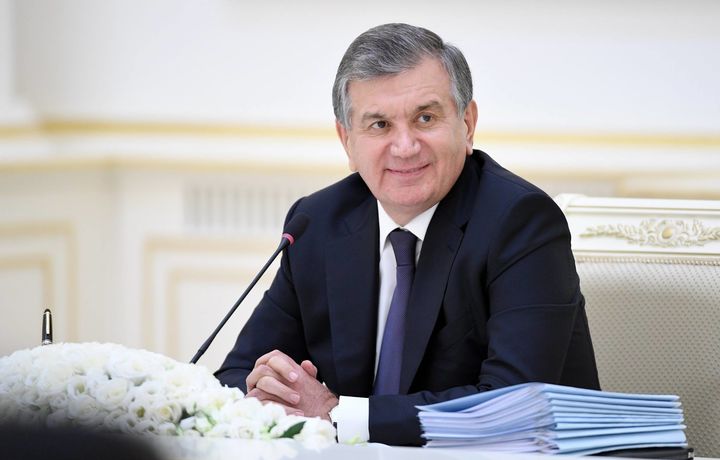 Шавкат Мирзиёев фармони билан 100 нафарга яқин одам Ўзбекистон фуқароси бўлди