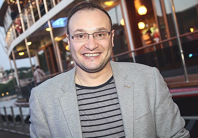 «Одил Аҳмедов — қолган ўйинчилар фонида Месси». Генич Сенегал — Ўзбекистон ўйини ҳақида