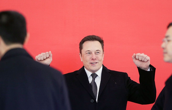 Илон Маск решил сократить штат Tesla