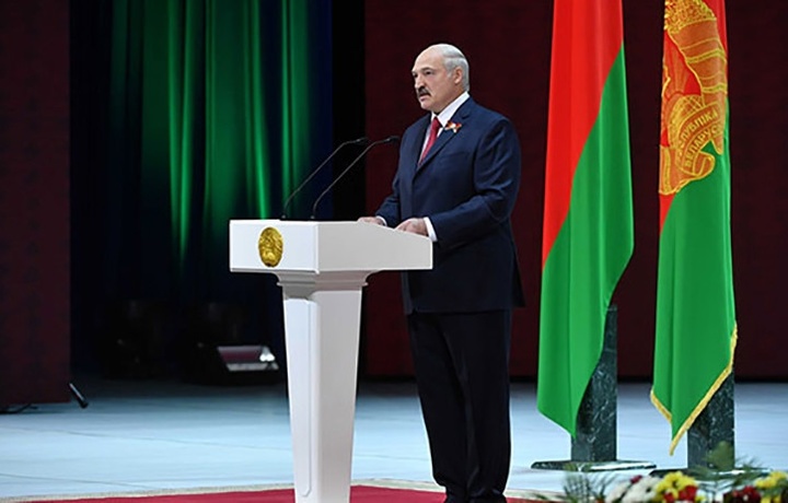 Лукашенко отказался называть Россию братским государством
