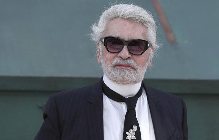 Таниқли модельер Карл Лагерфельд вафот этди
