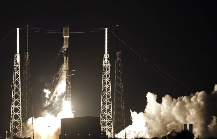 SpaceX успешно вывела в космос 60 спутников миссии Starlink